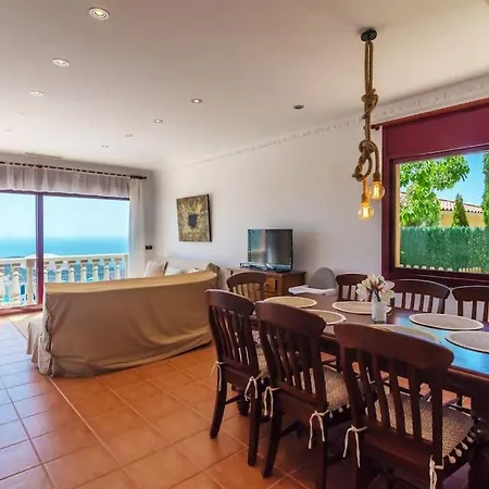 Violetas - Magnificent Sea View, 8 Pers And Baby Cot Available, Quiet Area Lloret de Mar