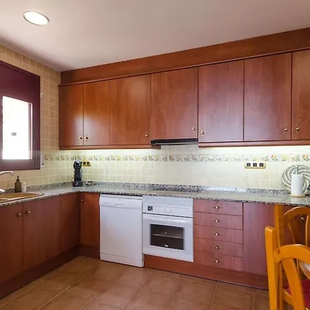 Violetas - Magnificent Sea View, 8 Pers And Baby Cot Available, Quiet Area * Lloret de Mar