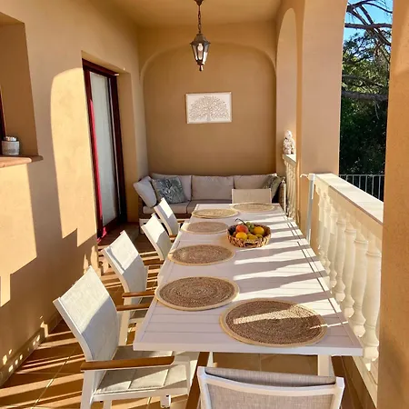 Violetas - Magnificent Sea View, 8 Pers And Baby Cot Available, Quiet Area Lloret de Mar