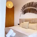 Violetas - Magnificent Sea View, 8 Pers And Baby Cot Available, Quiet Area Lloret de Mar