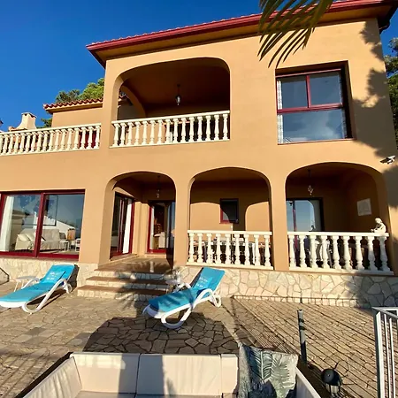 Violetas - Magnificent Sea View, 8 Pers&baby Cot Available, Quiet Area