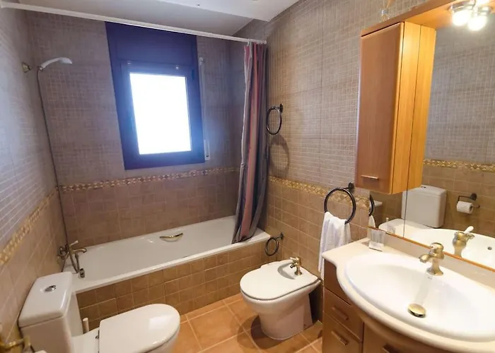 Violetas - Magnificent Sea View, 8 Pers&baby Cot Available, Quiet Area Villa Lloret de Mar