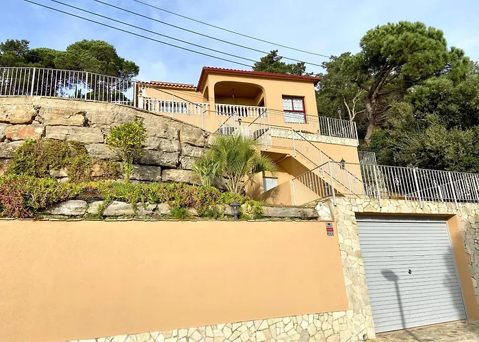 Violetas - Magnificent Sea View, 8 Pers And Baby Cot Available, Quiet Area Willa Lloret de Mar