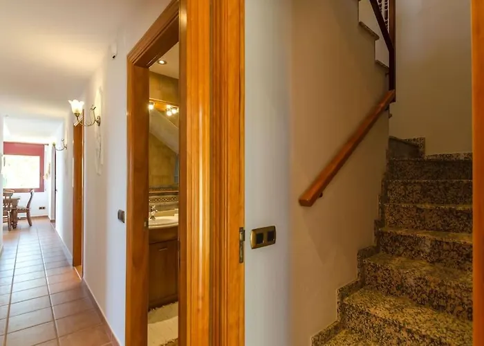 Violetas - Magnificent Sea View, 8 Pers And Baby Cot Available, Quiet Area Lloret de Mar