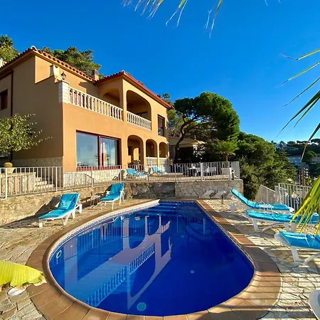 Violetas - Magnificent Sea View, 8 Pers And Baby Cot Available, Quiet Area فيلة